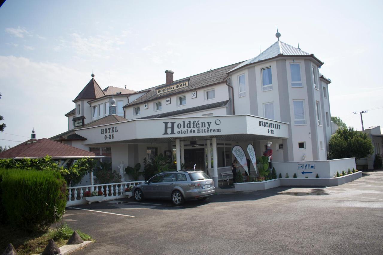 Holdfeny Hotel Forro Екстериор снимка